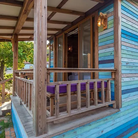 Holiday home Giritimu Evleri